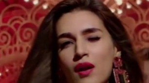 Kriti sanon orgasm