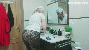 arab  sexy granny big ass at home
